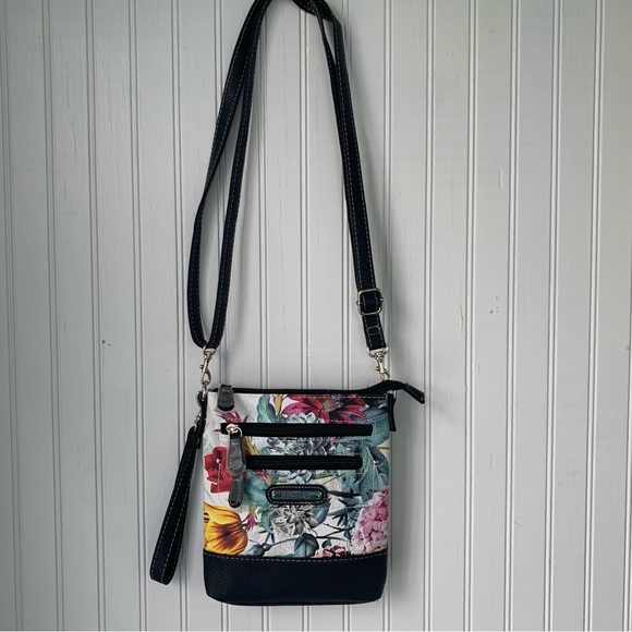 Stone & Co. Handbags - Stone & Co. Floral Crossbody Bag (NWOT)